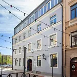 Historic Apartment With Wooden Floors In The Hearth Of Old-Town Riga