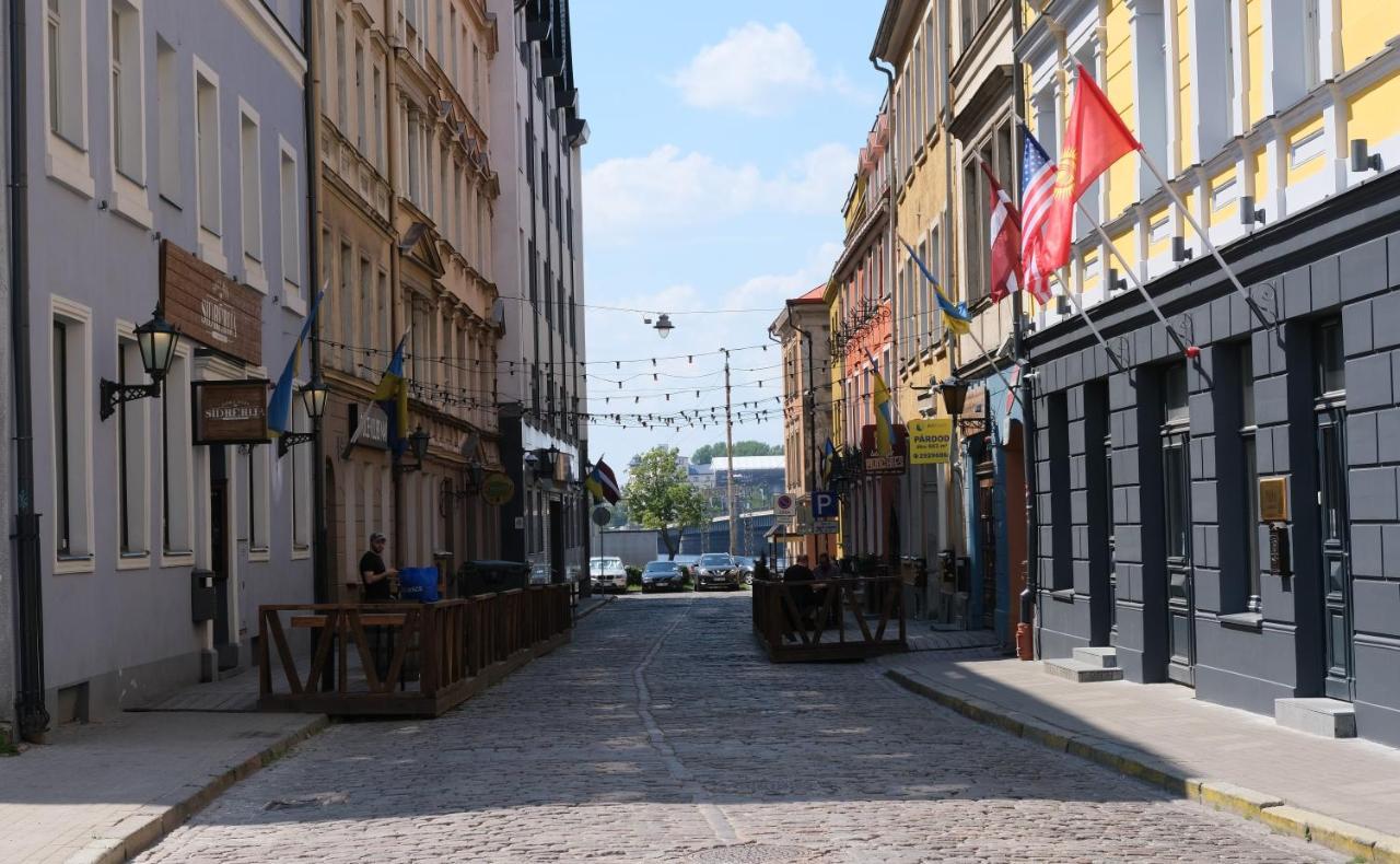 Huoneisto Historic With Wooden Floors In The Hearth Of Old-town Riika